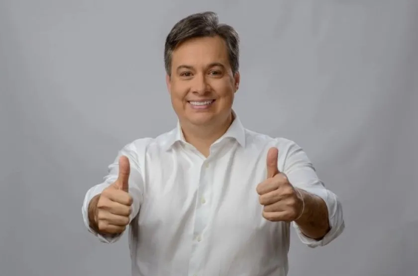 Júnior Araújo renova mandato e amplia força política no Sertão